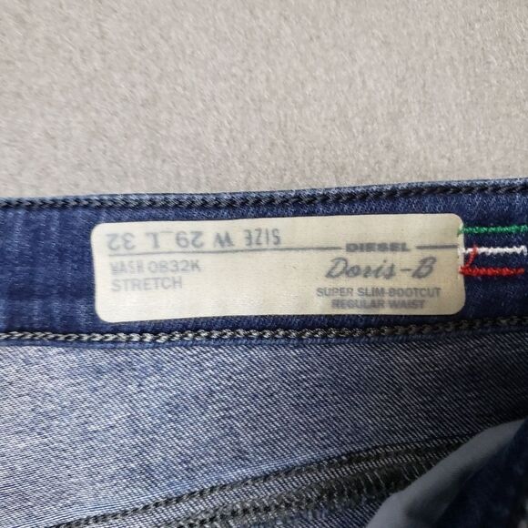 Diesel Doris-B Super Slim Bootcut Jeans, W29 made in Italy - Picture 7 of 15